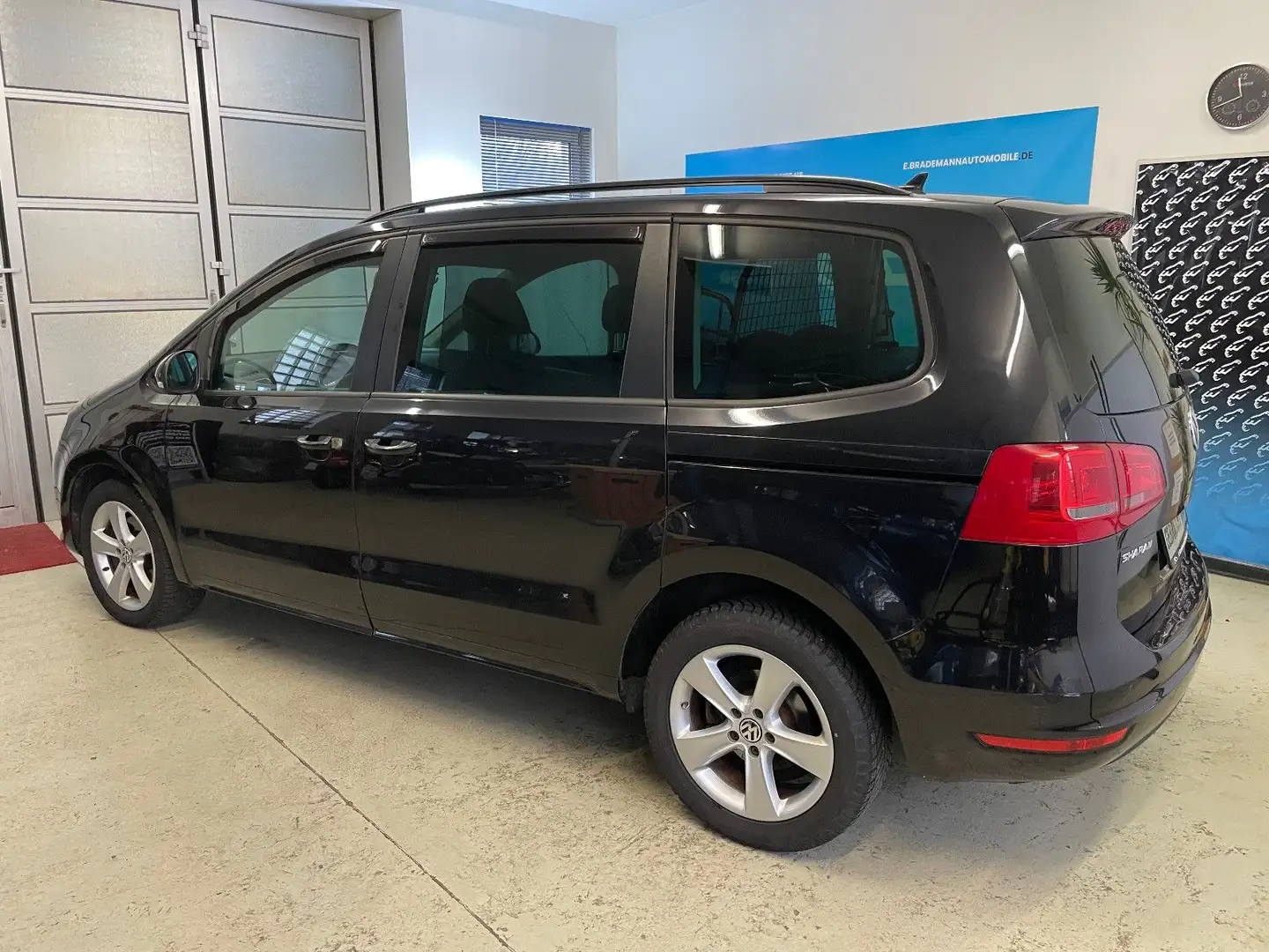Volkswagen Sharan TSI DSG Schwarz - 2