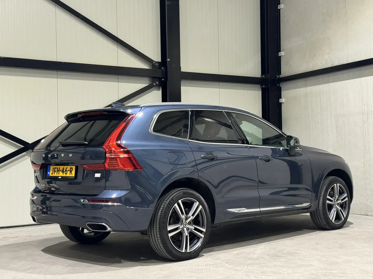 Volvo XC60 2.0 T8 Plug-in hybrid AWD Inscription Aut. | panor Blauw - 2