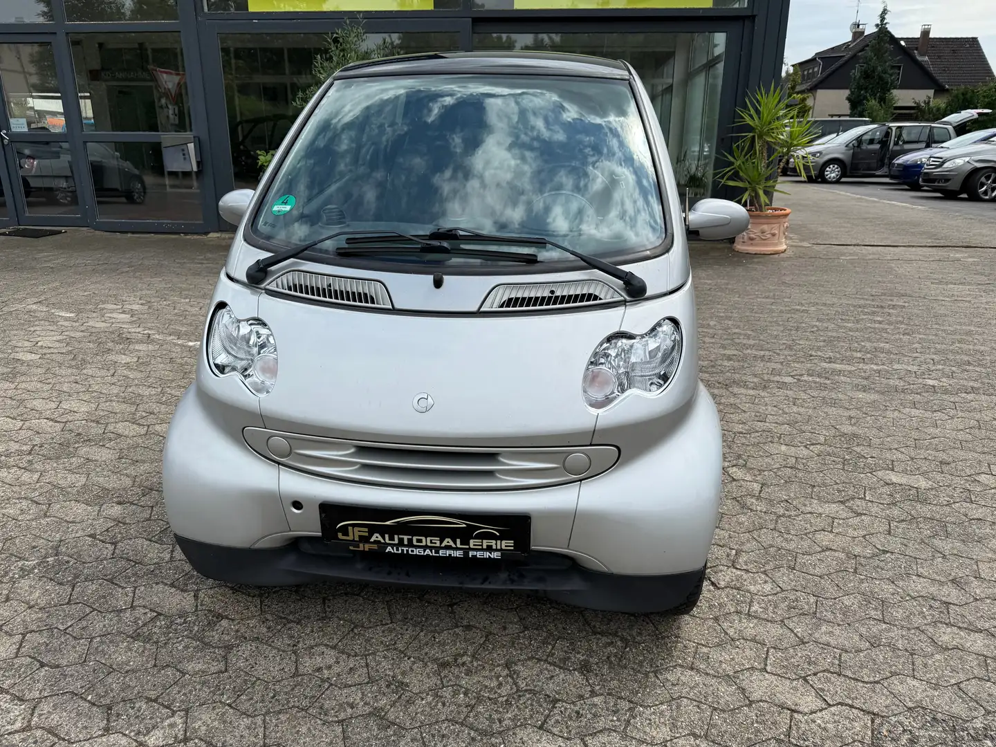 smart forTwo Basis Automatik"TÜV/10/2026" Grau - 2