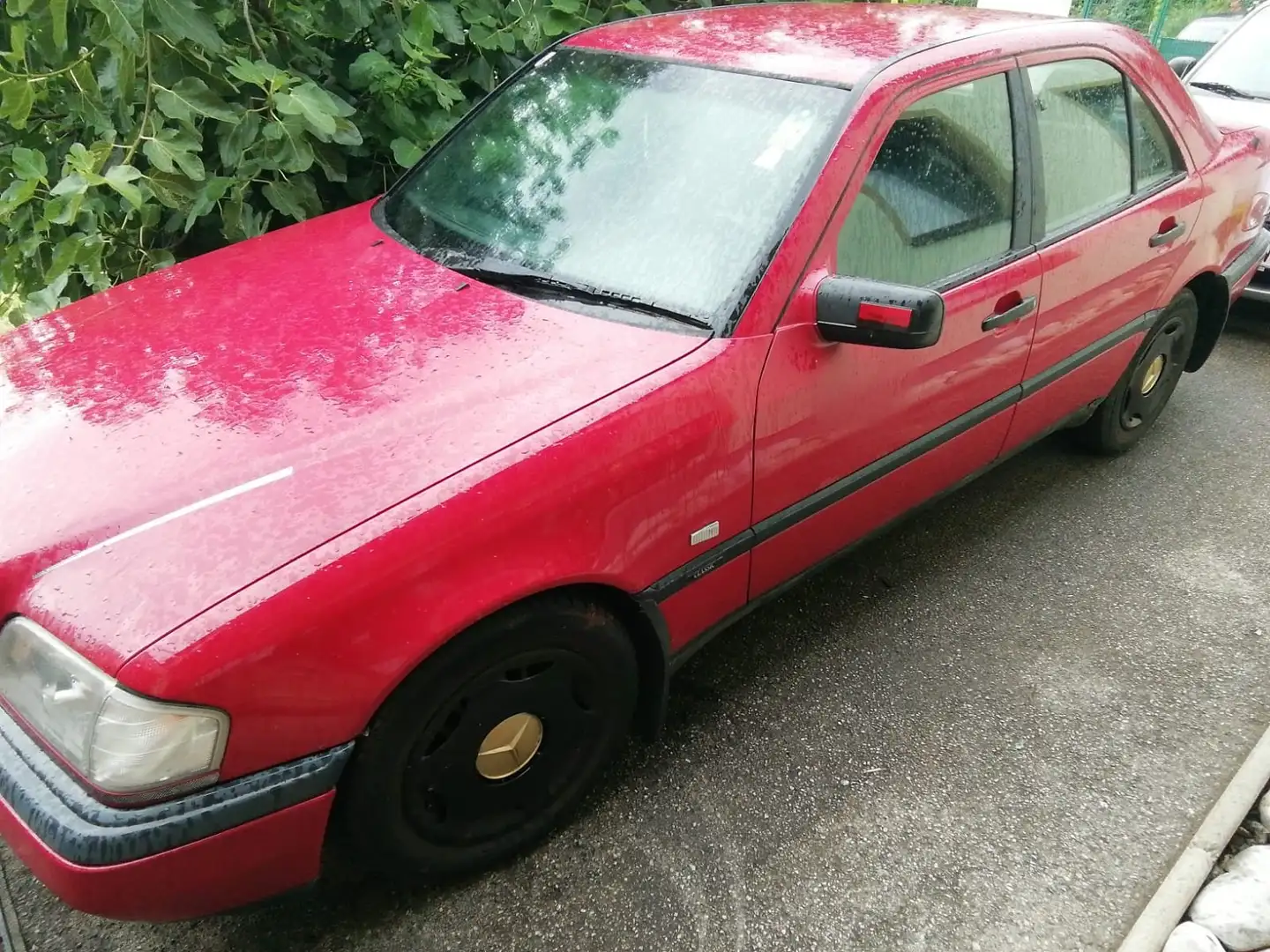 Mercedes-Benz 180 Rouge - 1