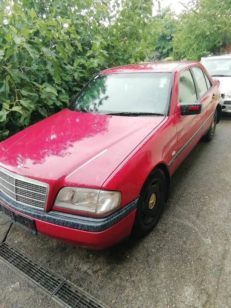 Mercedes-Benz 180 Rouge - 2