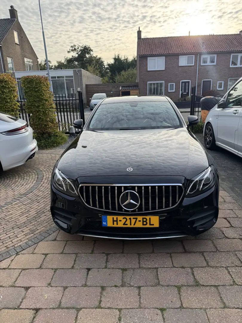 Mercedes-Benz E 200 Zwart - 1