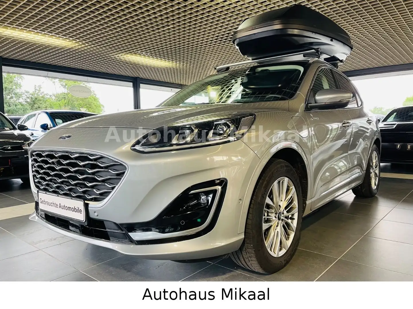 Ford Kuga Hybrid Vignale Voll Ausstattung !!!!! Grau - 2