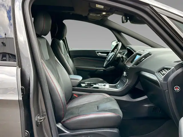 Ford S-Max view 12