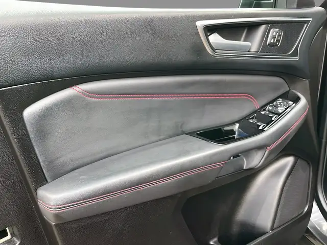 Ford S-Max view 14