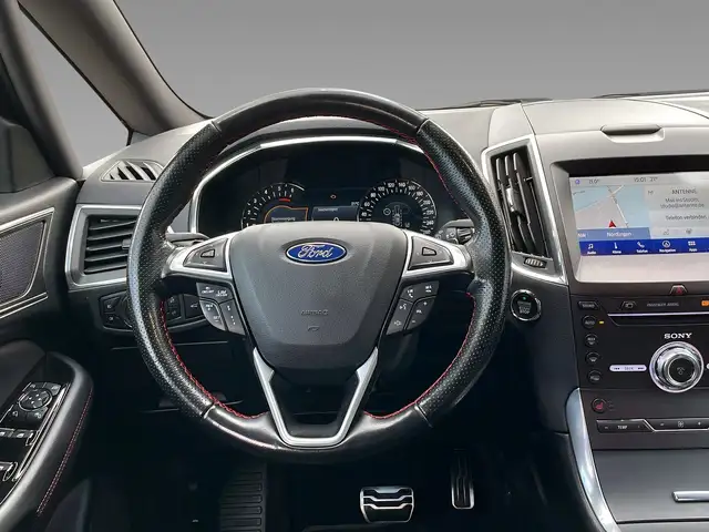Ford S-Max view 13