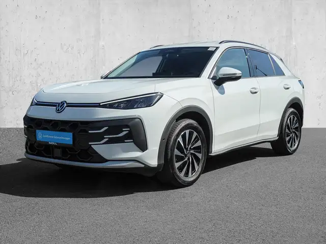 Volkswagen T-Roc view 2