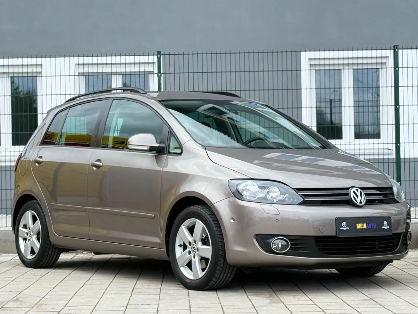 Volkswagen Golf Plus VI Style/KLIMA/PDC/TUV-NEU/TEMP/AHK Gold - 2