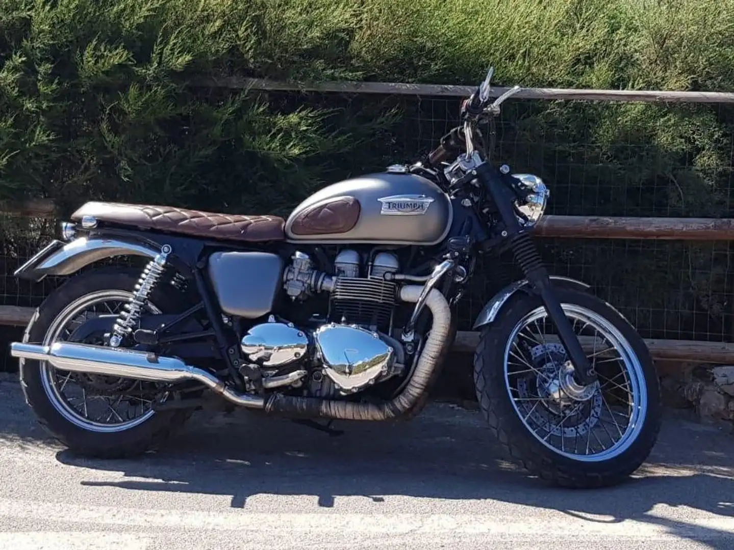 Triumph Bonneville T100 Grigio - 1