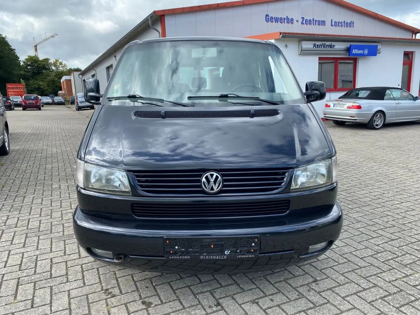 Volkswagen T4 Multivan 2,5 TDI Leder Bett 7-Sitzer 150PS Schwarz - 2