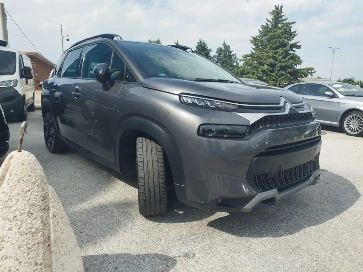 Citroen C3 Aircross 1.5 bluehdi Shine Pack Grigio - 2