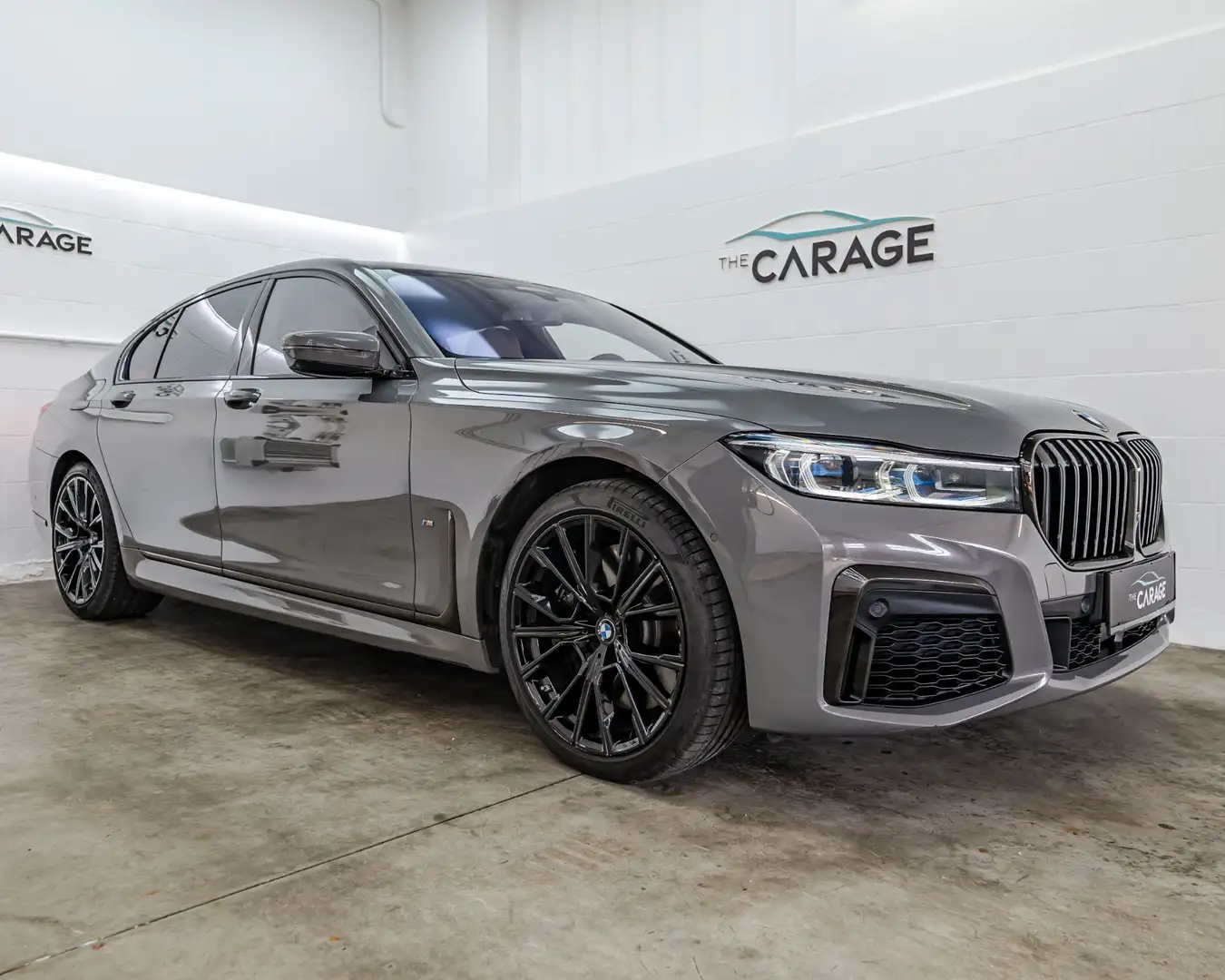 BMW 750 i xDrive Aut. M-SPORT *Bowers & Wilkins*HUD*PANO* Stříbrná - 1