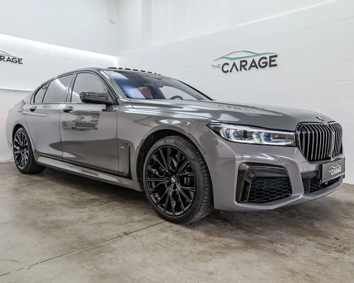 BMW 750 i xDrive Aut. M-SPORT *Bowers & Wilkins*HUD*PANO* Stříbrná - 2