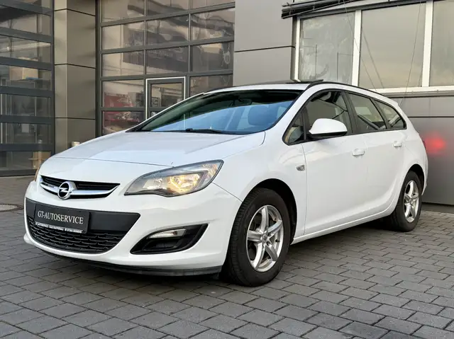Opel Astra Selection AHK/Schiebedach/SHZ/Navi/Tempo/PDC