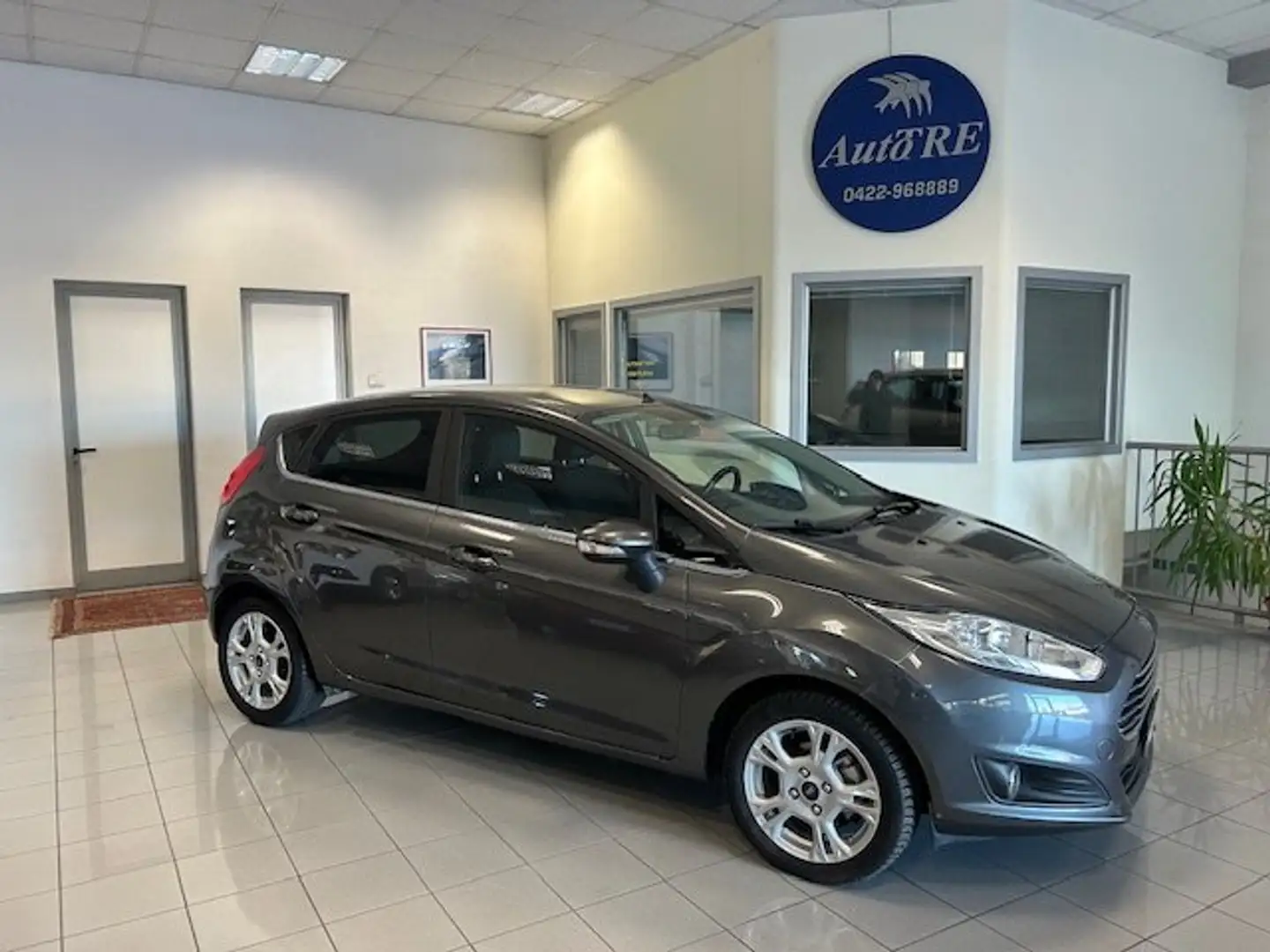 Ford Fiesta Fiesta 5p 1.5 tdci Business 75cv E6 Grigio - 1