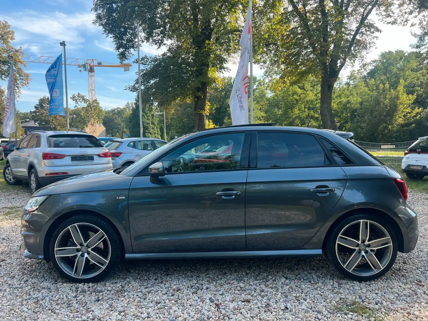 Audi A1 Sportback sport*S-LINE PLUS*1-HAND*TOP* Grau - 2