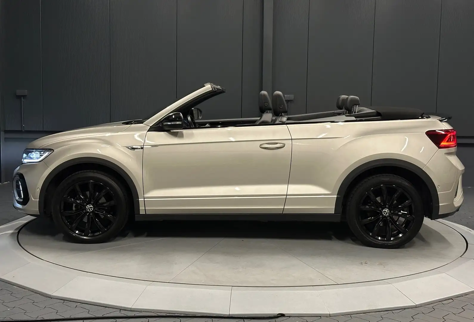Volkswagen T-Roc Cabrio R-Line/Black Style*LEDER*KAMERA*LED*DigCock Gris - 2