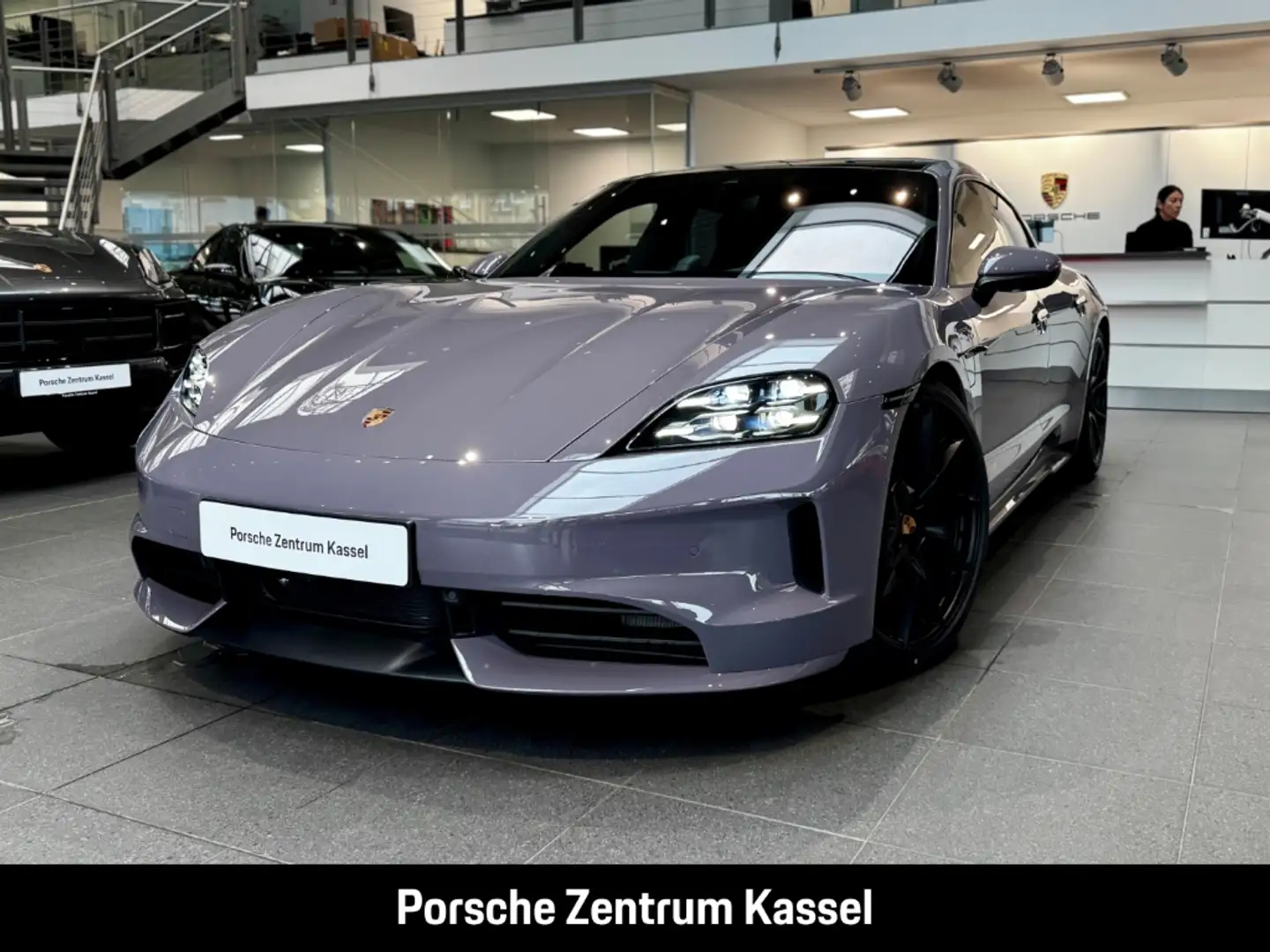 Porsche Taycan Sport Turismo Violet - 1