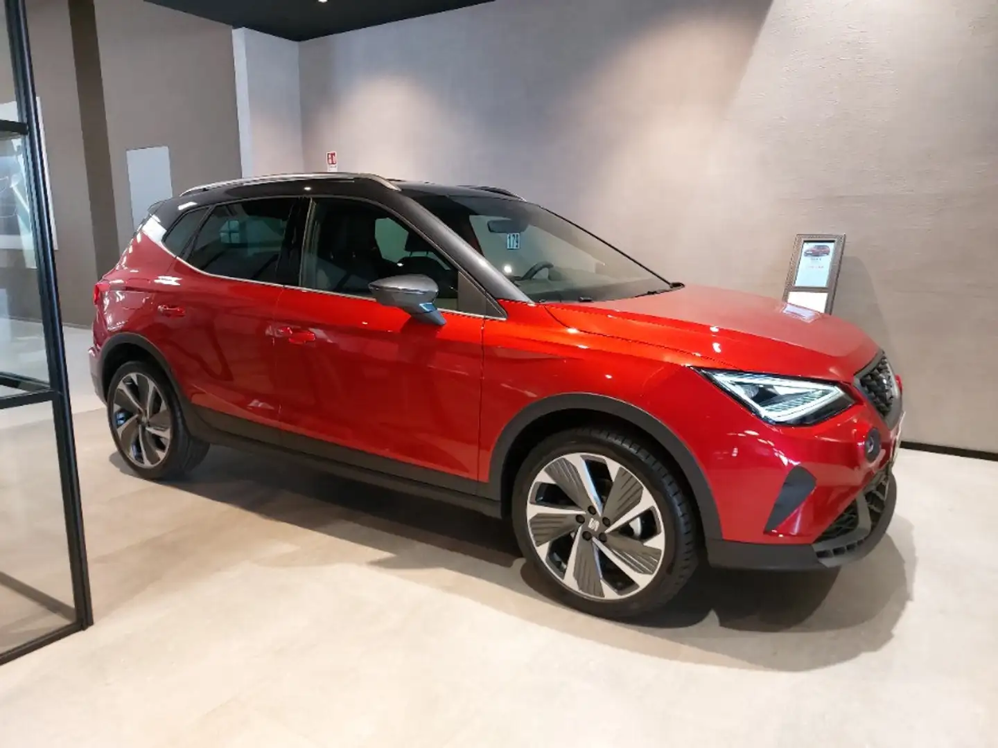 SEAT Arona 1.0 EcoTSI FR Rosso - 2