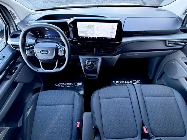 Ford Transit view 11