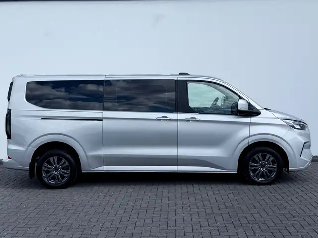 Ford Transit view 4