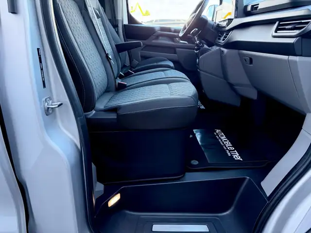 Ford Transit view 13