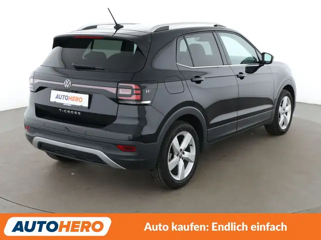 Volkswagen T-Cross view 6