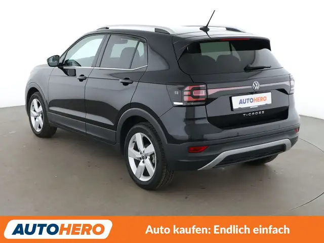 Volkswagen T-Cross view 4
