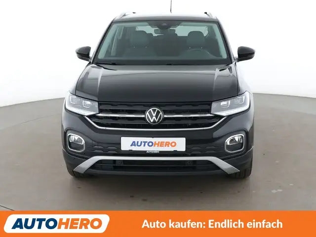 Volkswagen T-Cross view 9