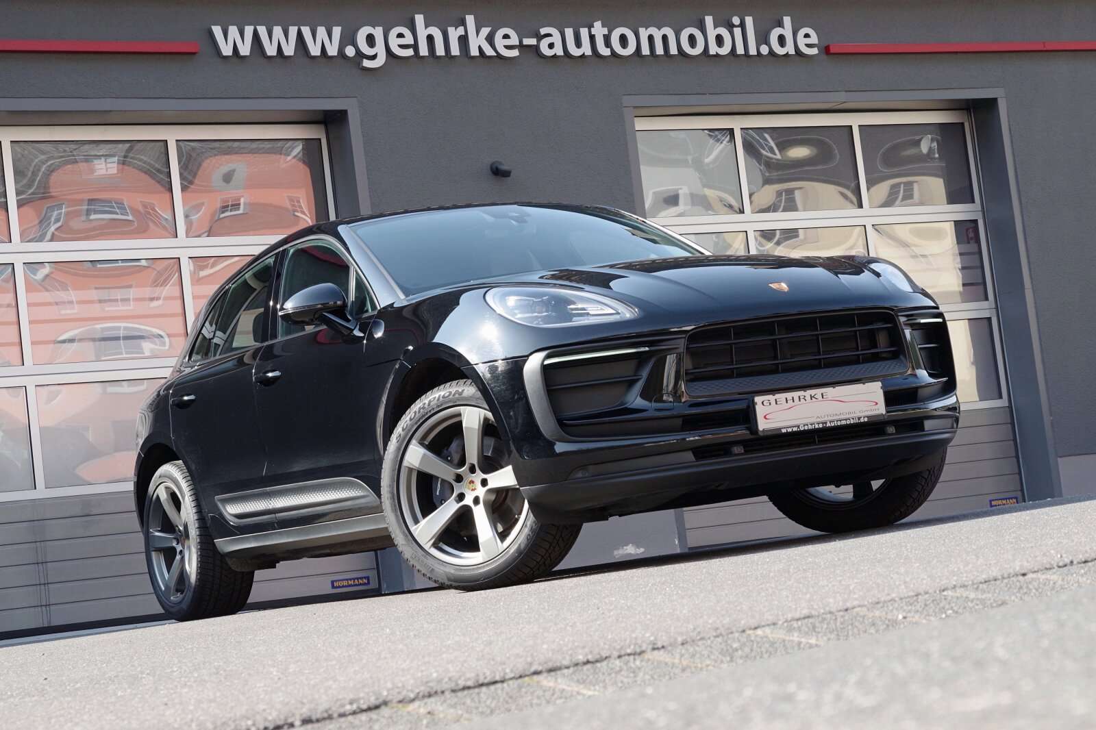 Second hand Porsche Macan 