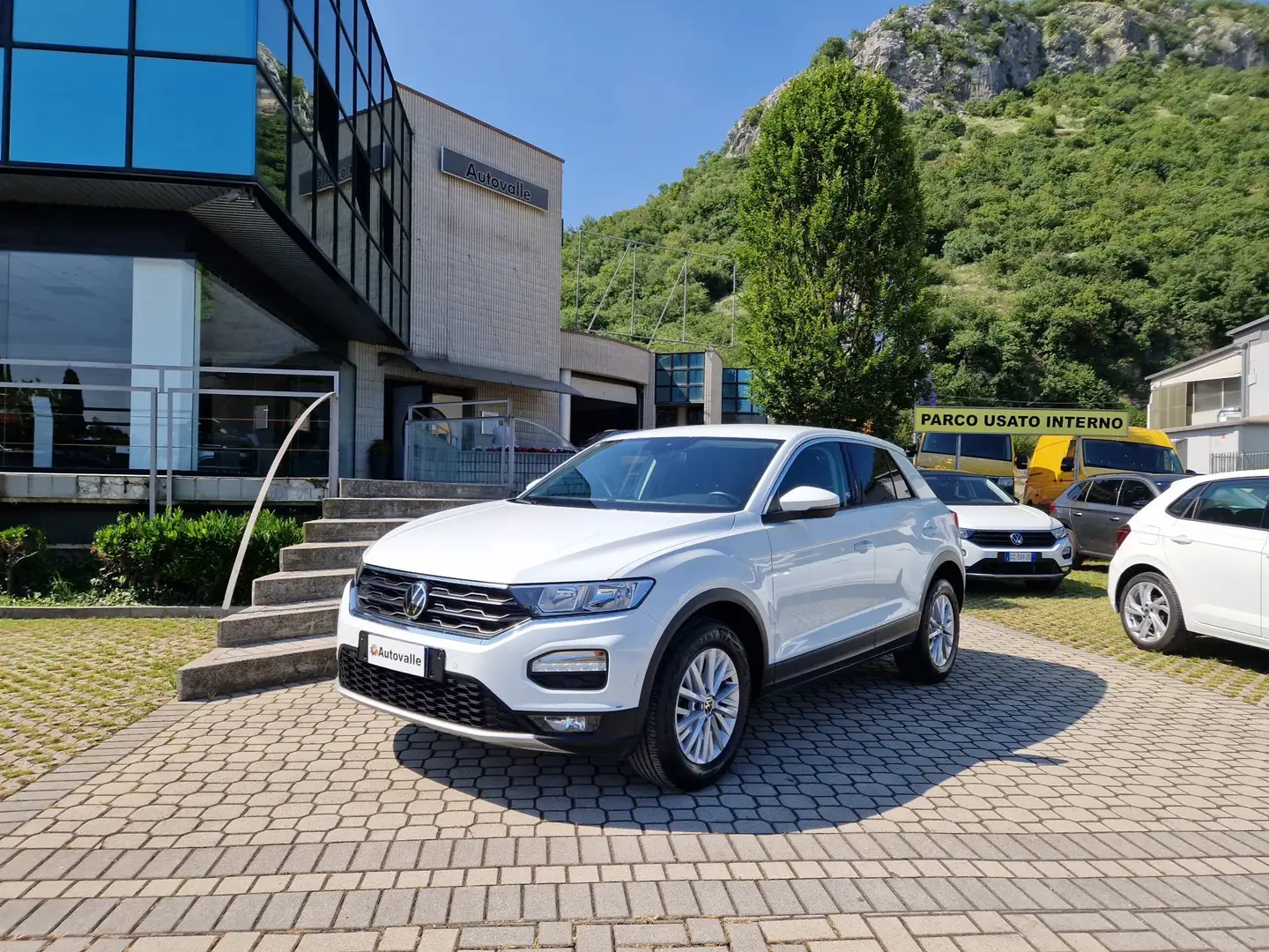 Volkswagen T-Roc 1.0 TSI Business BlueMotion Technology Wit - 1