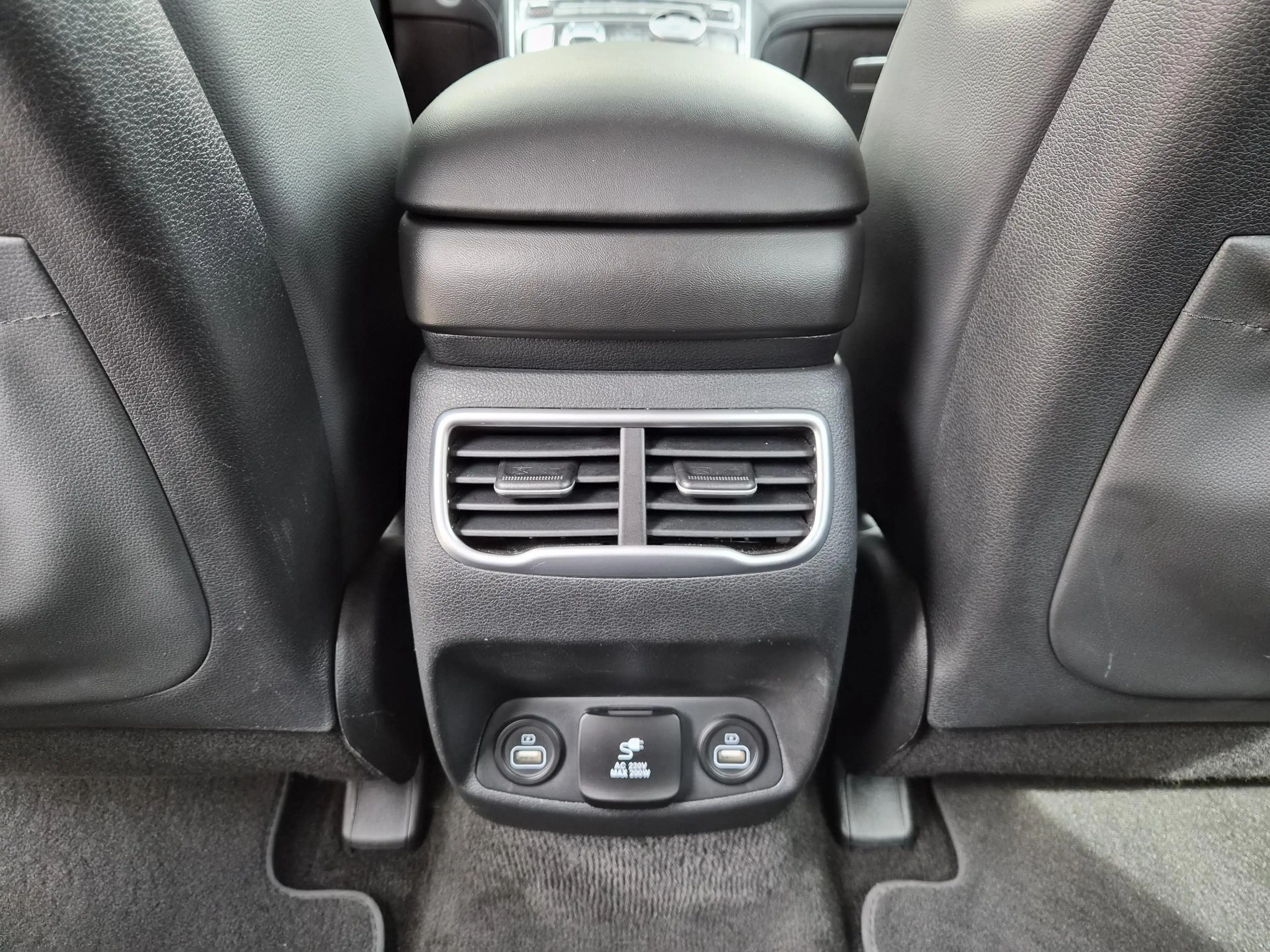 Hyundai SANTA FE 1.6 T-GDI PHEV Premium Sky / SOH 100% / Dealer ond — photo 39