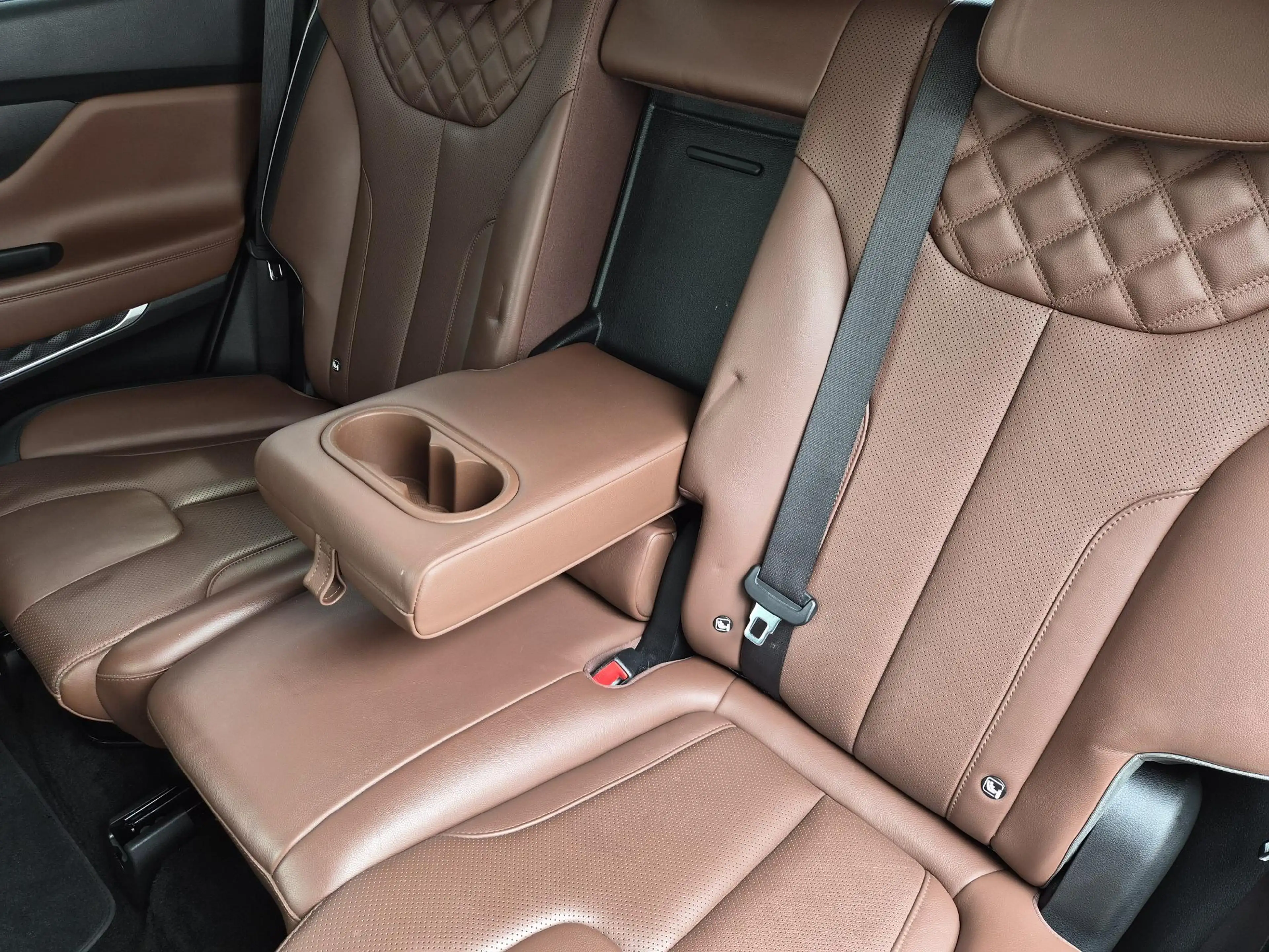 Hyundai SANTA FE 1.6 T-GDI PHEV Premium Sky / SOH 100% / Dealer ond — photo 36