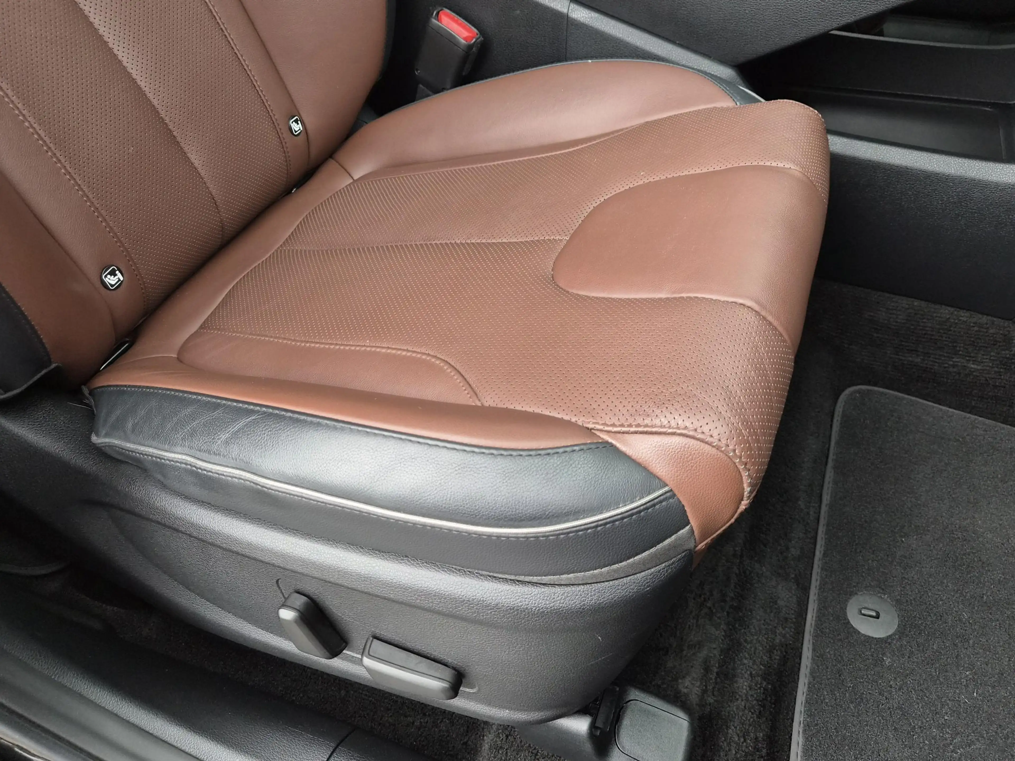 Hyundai SANTA FE 1.6 T-GDI PHEV Premium Sky / SOH 100% / Dealer ond — photo 25