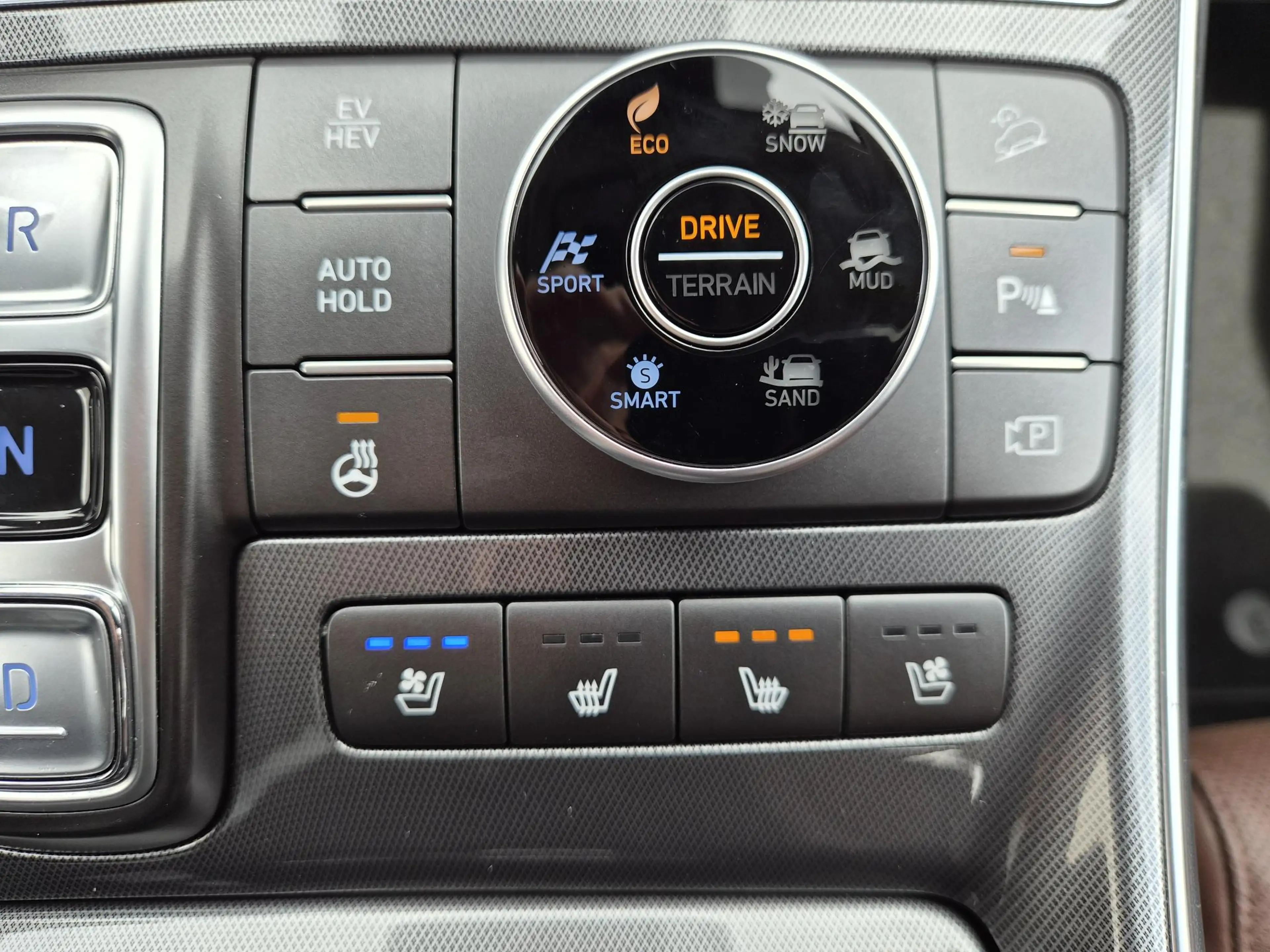 Hyundai SANTA FE 1.6 T-GDI PHEV Premium Sky / SOH 100% / Dealer ond — photo 46