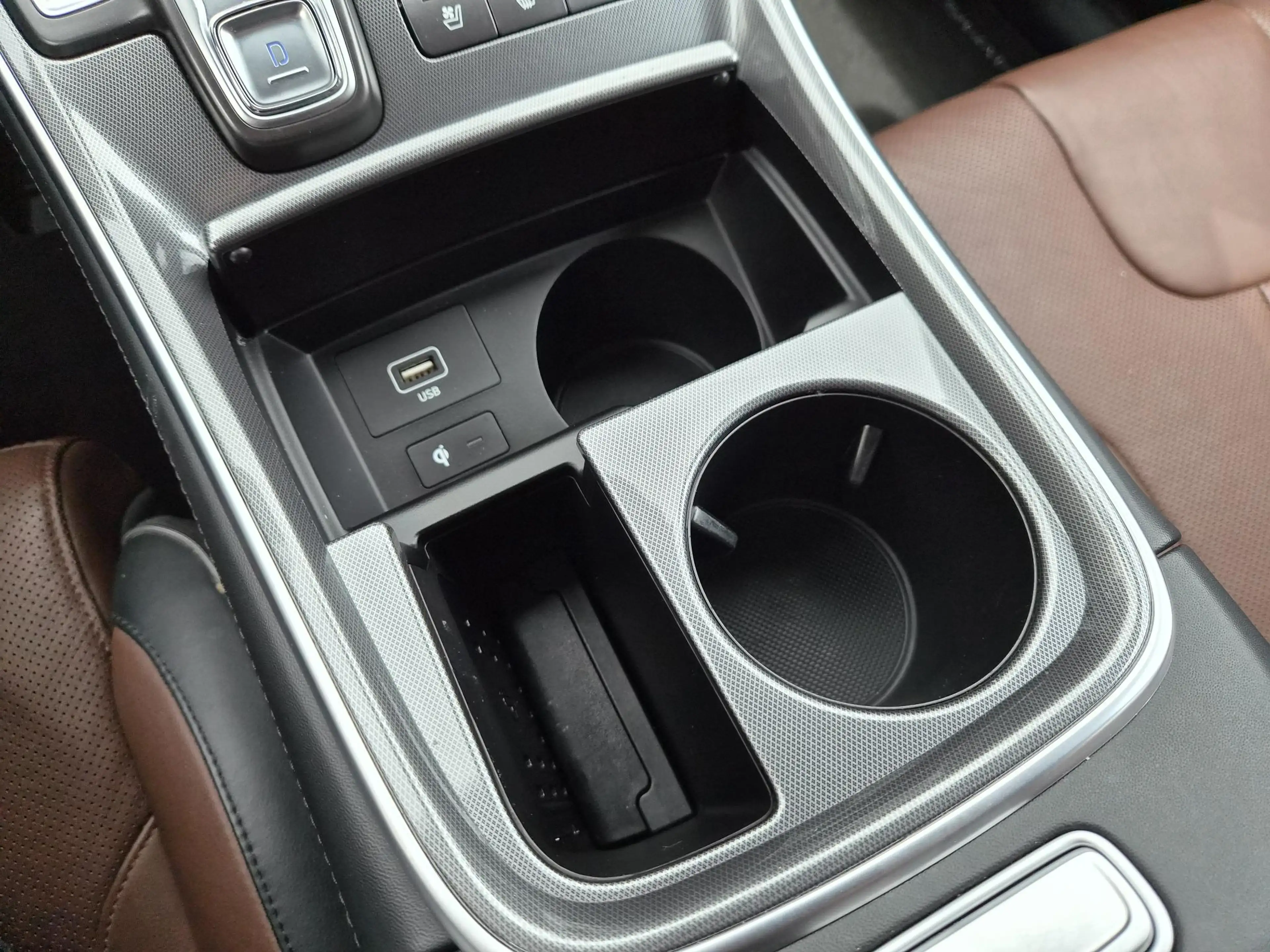 Hyundai SANTA FE 1.6 T-GDI PHEV Premium Sky / SOH 100% / Dealer ond — photo 45