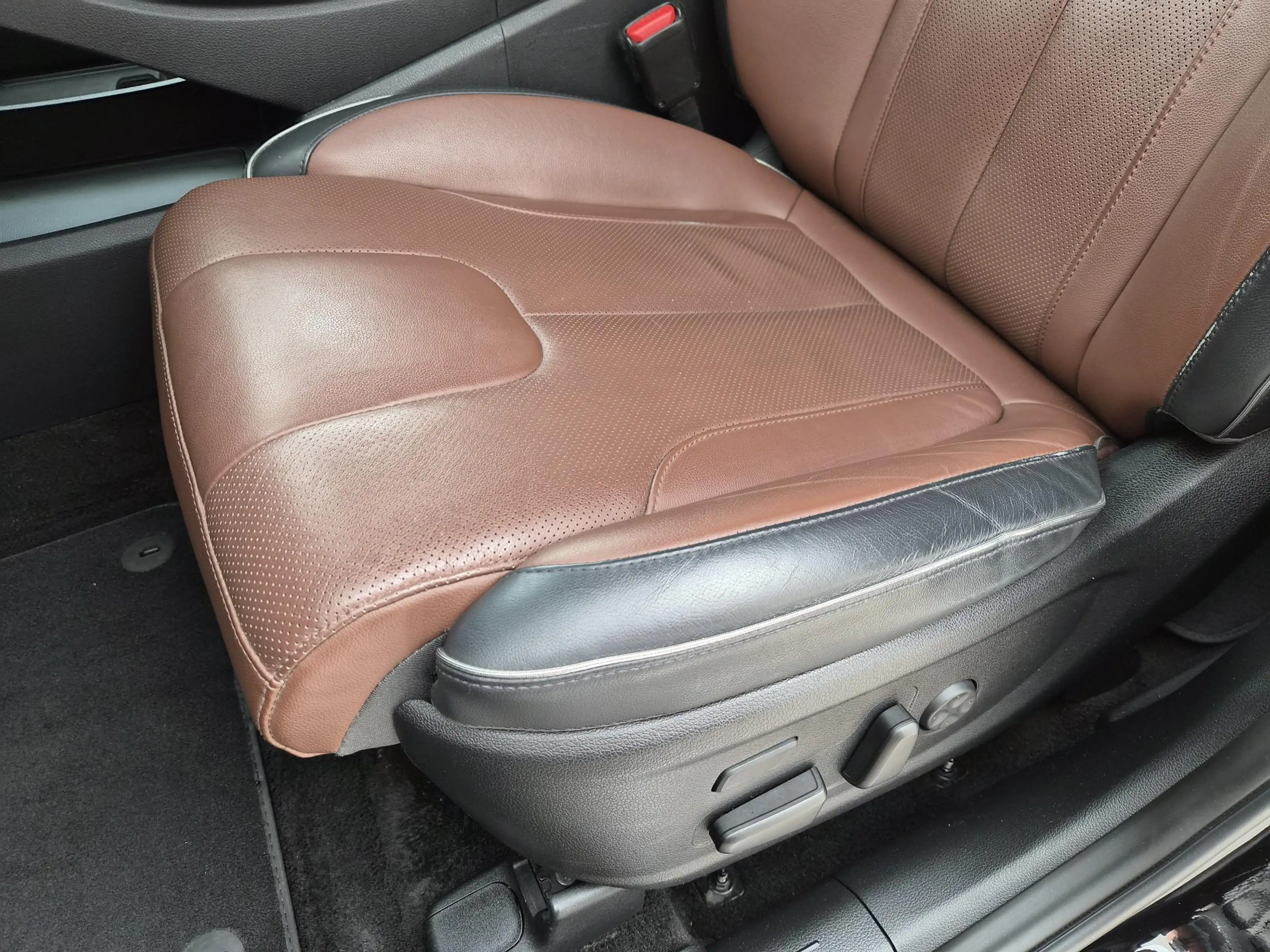 Hyundai SANTA FE 1.6 T-GDI PHEV Premium Sky / SOH 100% / Dealer ond — photo 40