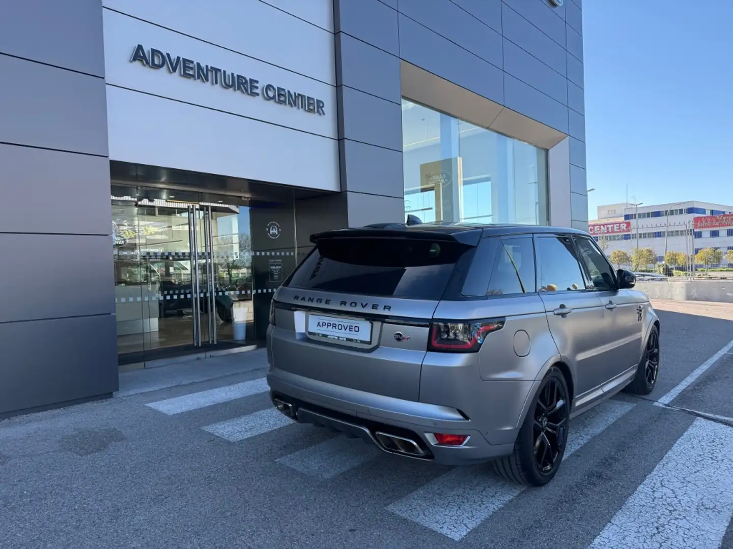 Land Rover Range Rover Sport 5.0 V8 SC SVR Aut. Beige - 2