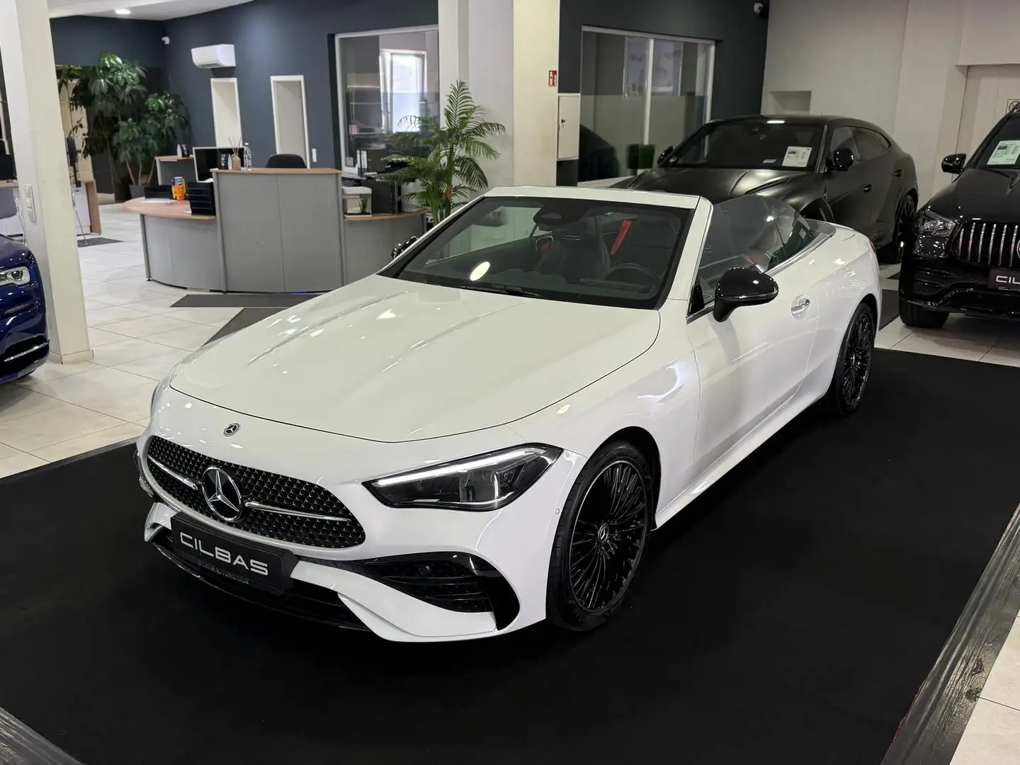 Mercedes-Benz CLE 200 Cabrio AMG Advanced Plus *BURMESTER Blanc - 1