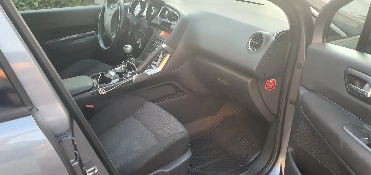 Peugeot 3008 la 112ch