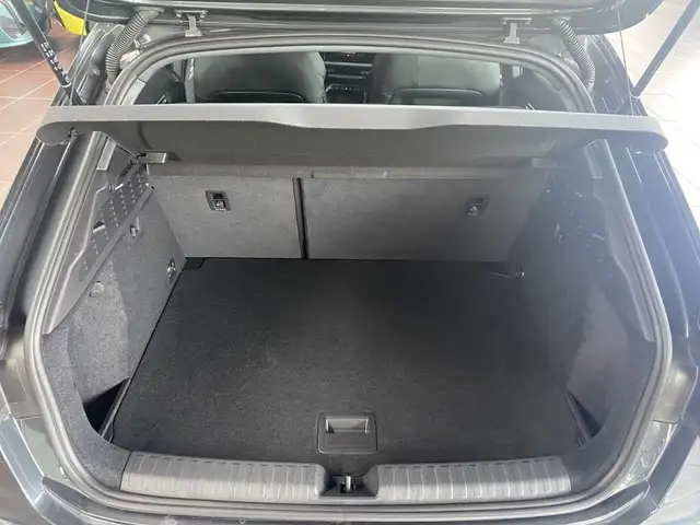 Audi A3 view 9