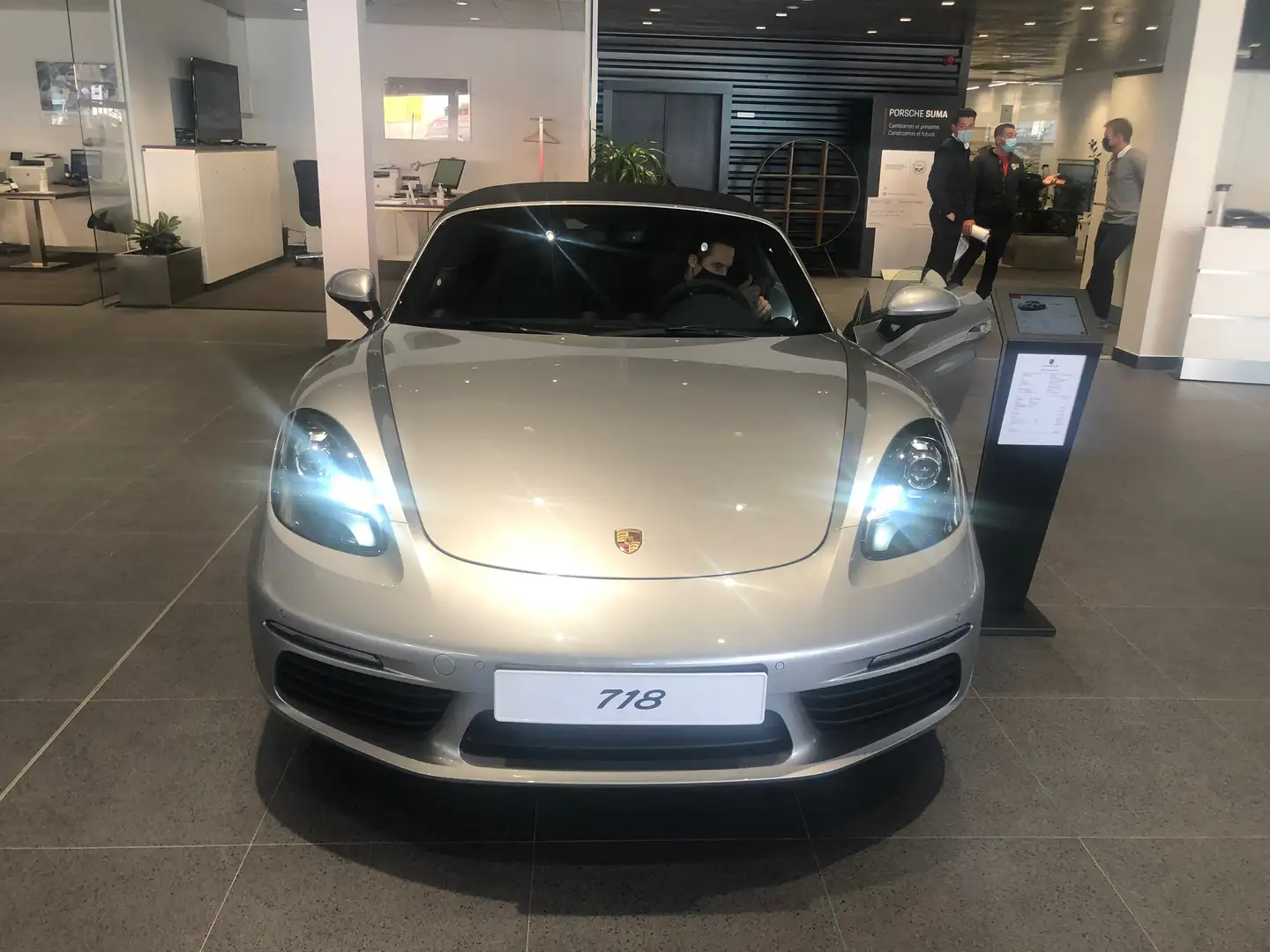 Porsche 718 Plateado - 2
