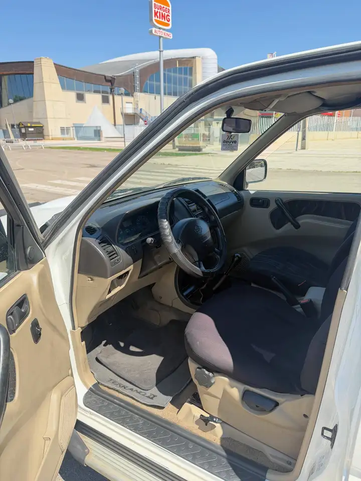 Nissan Terrano 2.7 TD Sport Sport, foto 8