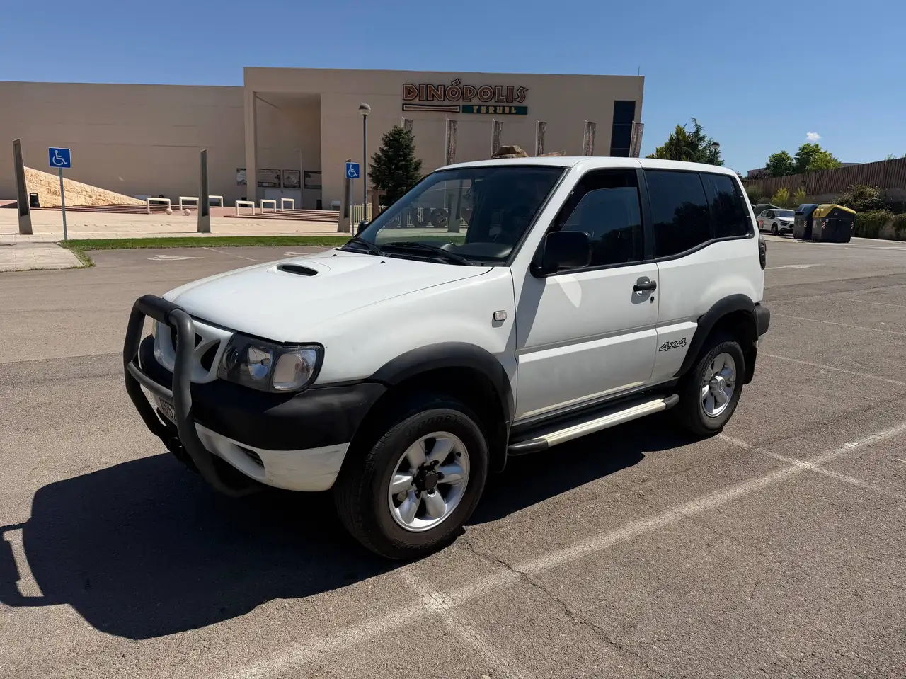 Nissan Terrano 2.7 TD Sport Sport, foto 1