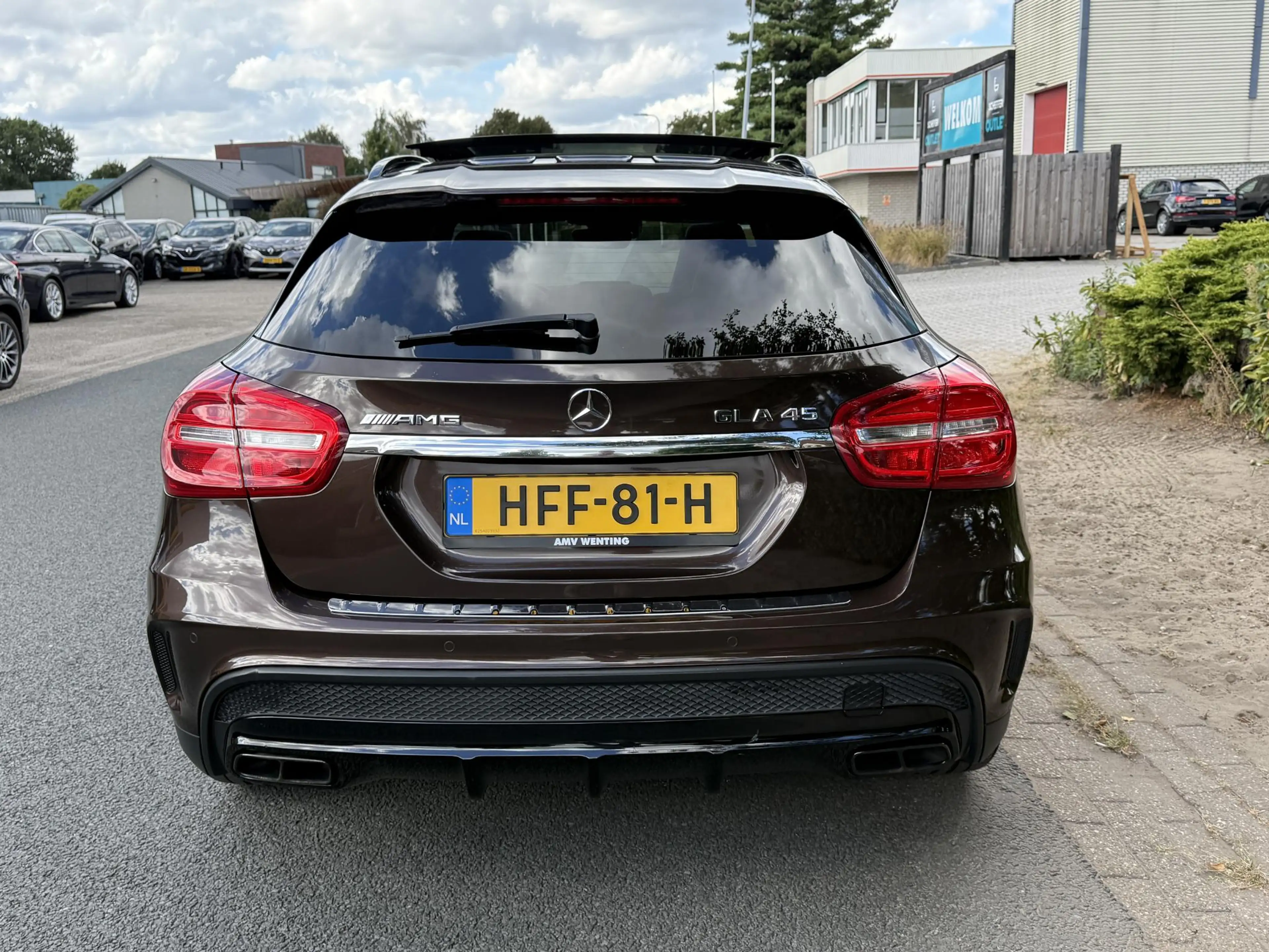 Mercedes-Benz GLA 45 AMG 4MATIC Edition1 381PK•Pano — photo 4