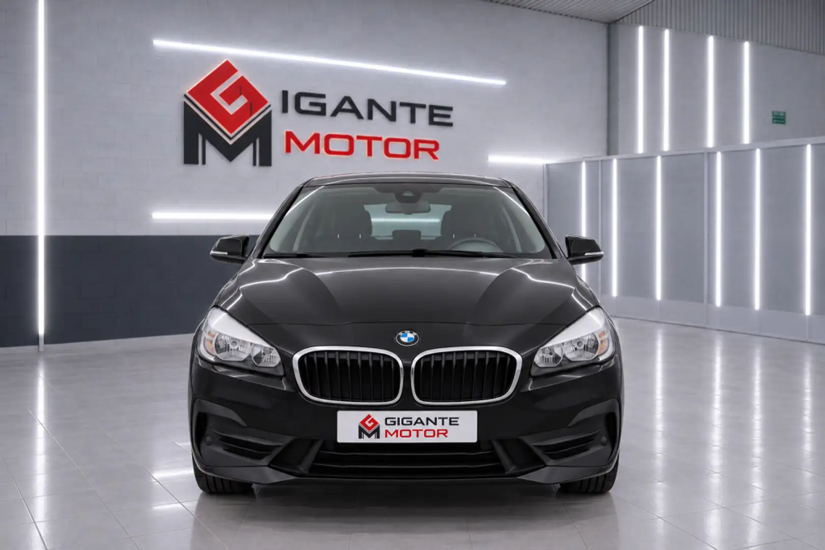 BMW 218 218dA Active Tourer Negro - 2