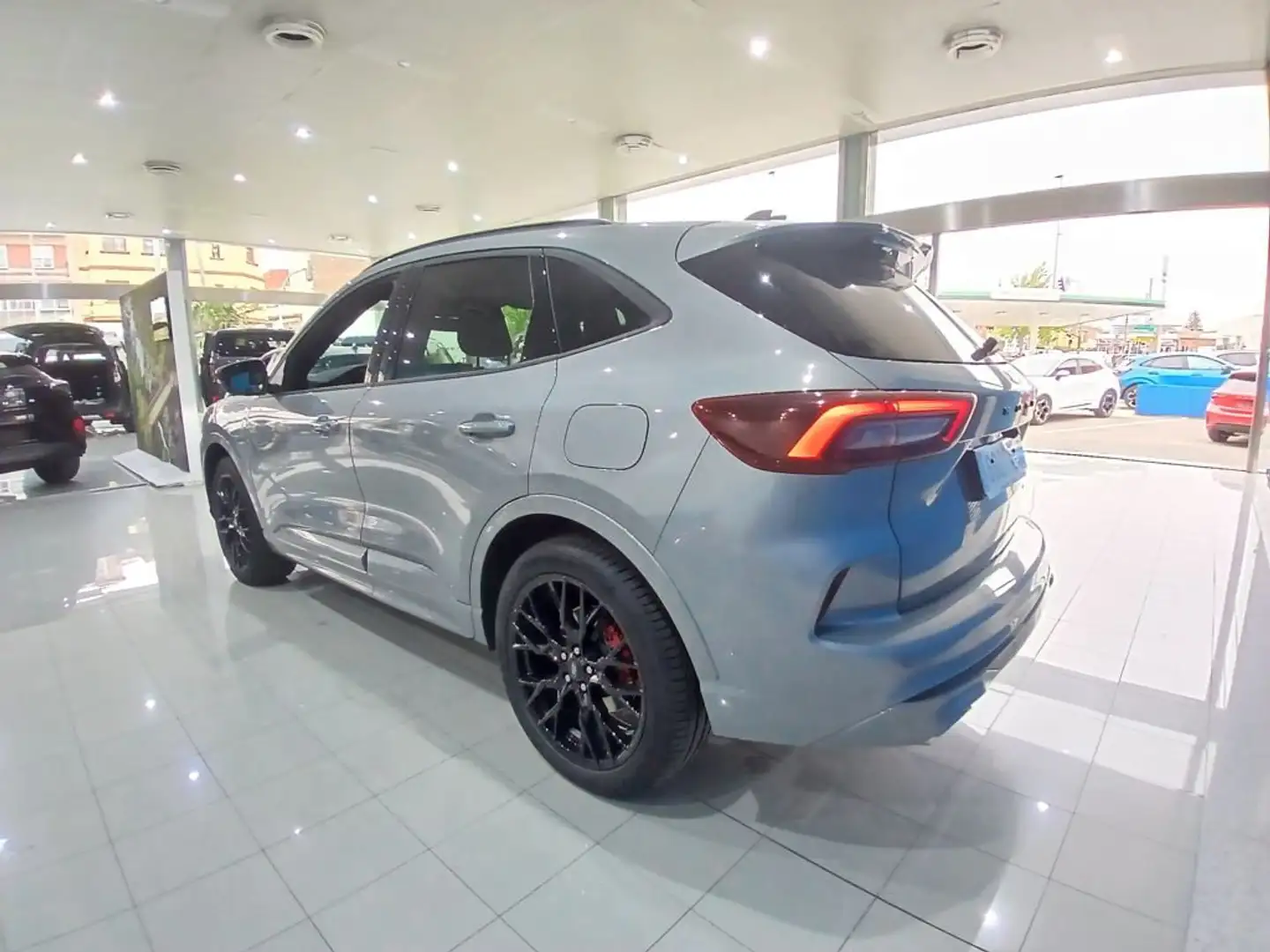 Ford Kuga 2.5 Duratec PHEV ST-Line X 4x2 Plateado - 2