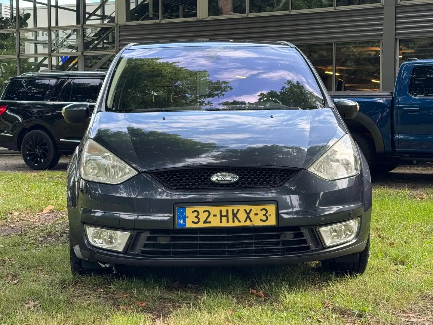Ford Galaxy 2.0 TDCi Ghia Grijs - 2