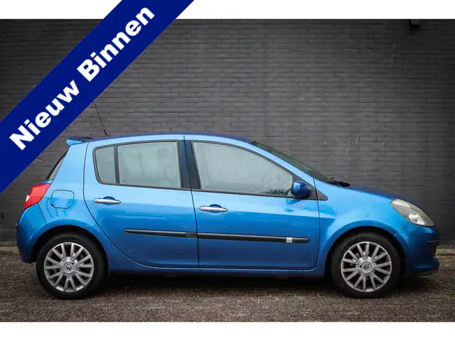 Renault Clio 1.4-16V Dynamique Luxe Net binnen-Nu al te bezicht