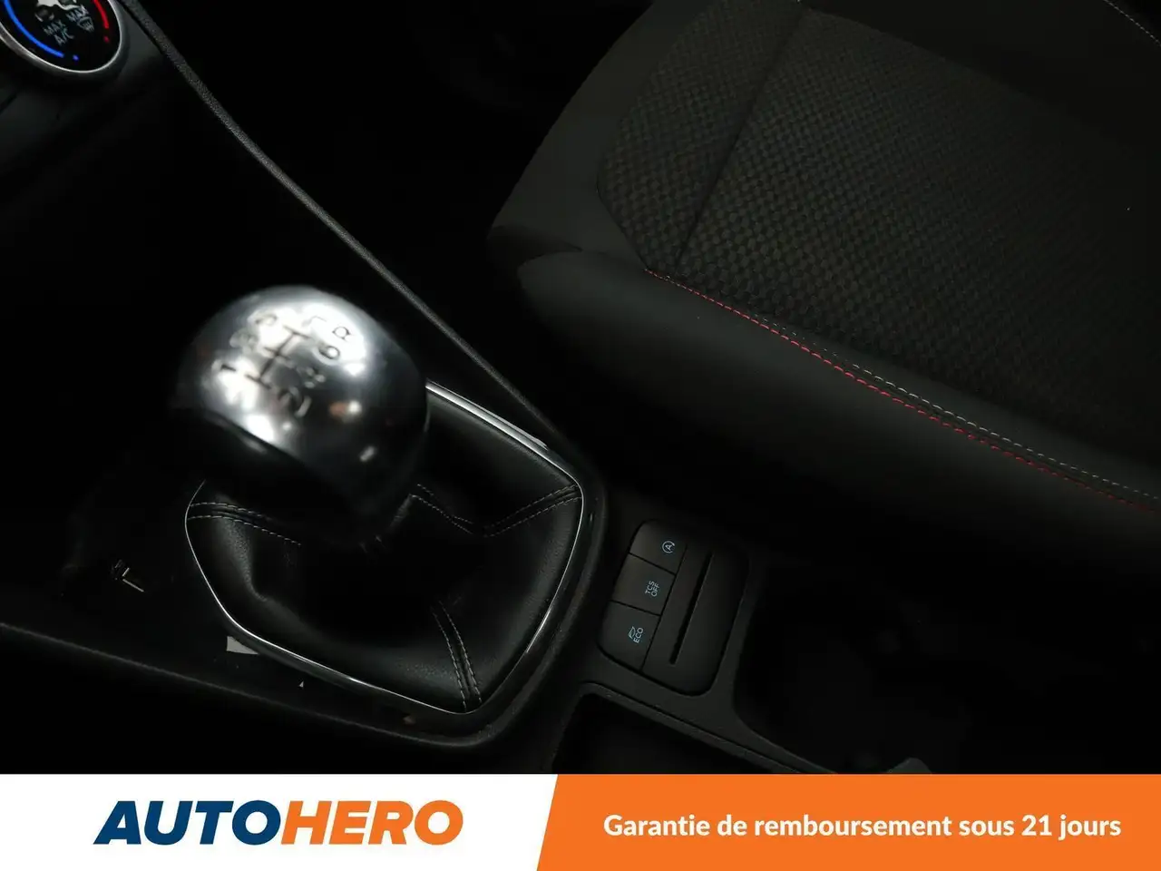 Ford Fiesta 5 portes — photo 25